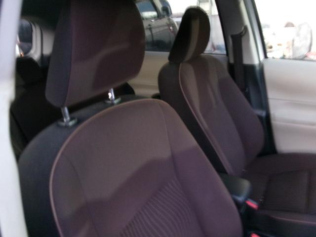 アクア Ｇ　エアコン　パワステ　パワーウインドウ　エアバック　ＡＢＳ　ＥＴＣ　純正ナビ　バックモニター　１年保証距離無制限保証（11枚目）