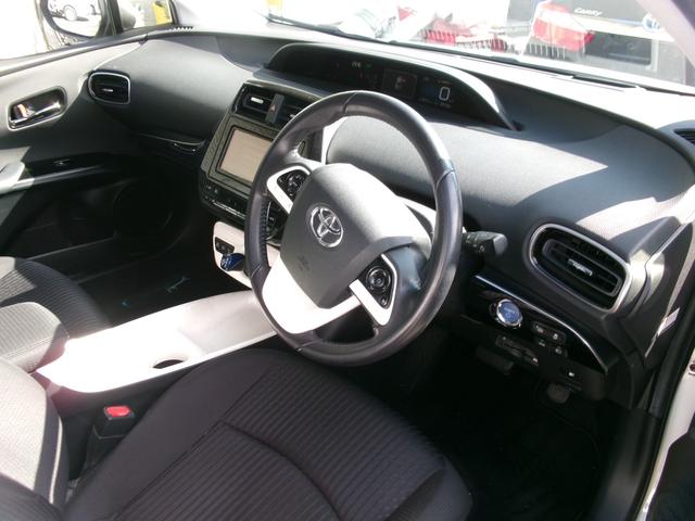 プリウス A ワンオーナー エアコン パワステ パワーウインドウ エアバック ABS 純正ナビ地デジ バックモニター スマートキー BSM 1年保証距離無制限(9枚目)