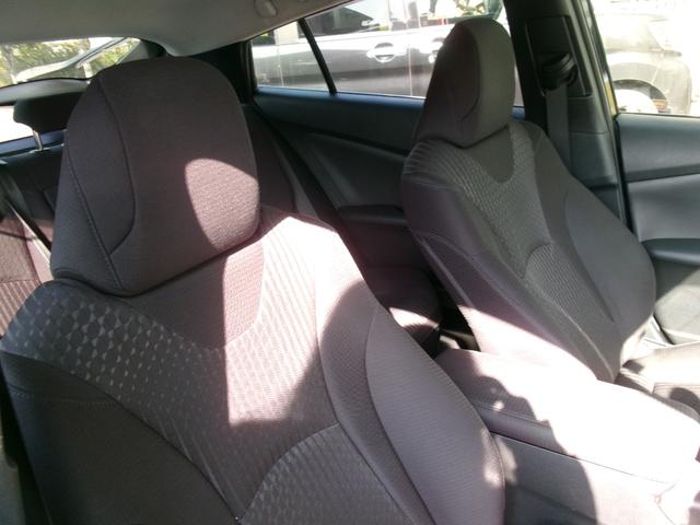 プリウス Ｓセーフティプラス　エアコン　パワステ　パワーウインドウ　エアバック　ＡＢＳ　ＥＴＣ　社外アルミ　純正ナビ地デジ　バックモニター　スマートキー　プッシュスタート　１年保証距離無制限（14枚目）