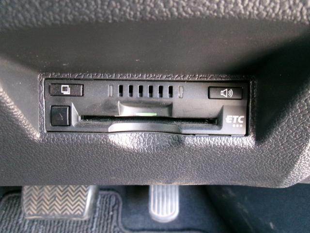 プリウス Ｓセーフティプラス　エアコン　パワステ　パワーウインドウ　エアバック　ＡＢＳ　ＥＴＣ　社外アルミ　純正ナビ地デジ　バックモニター　スマートキー　プッシュスタート　１年保証距離無制限（17枚目）