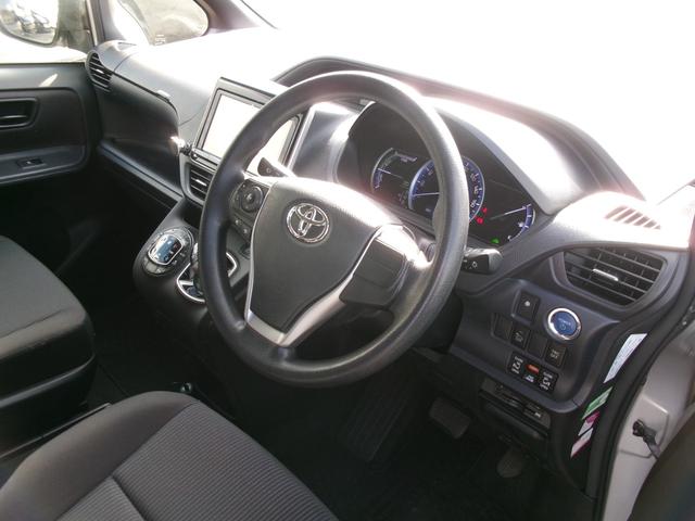 ヴォクシー ハイブリッドX エアコン パワステ パワーウインドウ エアバック ABS SDナビ地デジ 両側電動スライドドア プッシュスタート バックモニター ビルトインETC 1年保証距離無制限(9枚目)