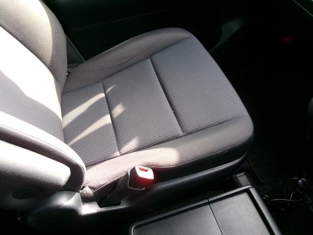 ヴォクシー ハイブリッドX エアコン パワステ パワーウインドウ エアバック ABS SDナビ地デジ 両側電動スライドドア プッシュスタート バックモニター ビルトインETC 1年保証距離無制限(13枚目)