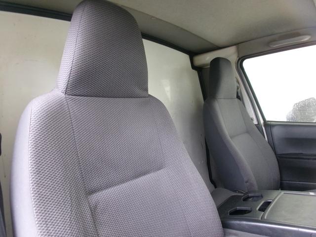 ハイエースバン 　４ＷＤ　ワンオーナー　保冷バン　エアコン　パワステ　パワーウインドウ　エアバック　ＡＢＳ　ＥＴＣ　ディーゼルターボ（14枚目）