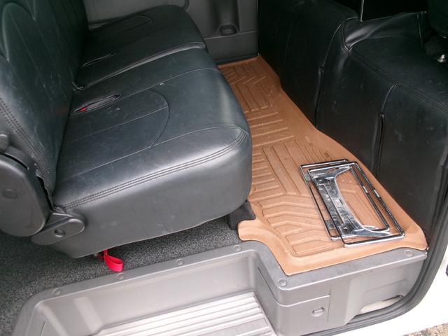 ＮＶ３５０キャラバンバン ロングライダープレミアムＧＸターボ　ワンオーナー　エアコン　パワステ　パワーウインドウ　エアバック　ＡＢＳ　５ドア　ＥＴＣ　　フロントリップ　社外サス　社外マフラー　アルミホイール　スマートキー　プッシュスタート　社外シート　社外テール（15枚目）