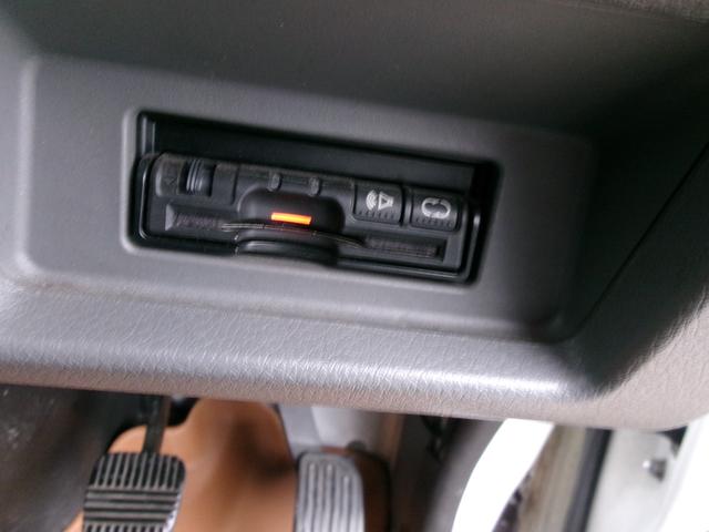 ＮＶ３５０キャラバンバン ロングライダープレミアムＧＸターボ　ワンオーナー　エアコン　パワステ　パワーウインドウ　エアバック　ＡＢＳ　５ドア　ＥＴＣ　　フロントリップ　社外サス　社外マフラー　アルミホイール　スマートキー　プッシュスタート　社外シート　社外テール（23枚目）