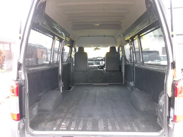 ＮＶ３５０キャラバンバン スーパーロングワイドＤＸターボ　エアコン　パワステ　パワーウインドウ　エアバック　フォグランプ　キーレス　４ドア　ナビ地デジ　バックカメラ　ＥＴＣ　ディーゼルターボ（14枚目）