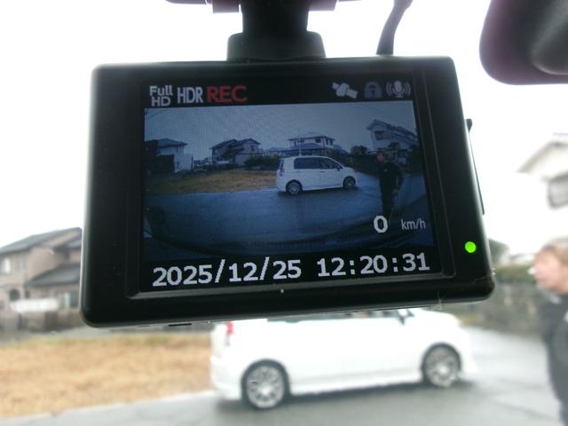 ＮＶ３５０キャラバンバン スーパーロングワイドＤＸターボ　エアコン　パワステ　パワーウインドウ　エアバック　フォグランプ　キーレス　４ドア　ナビ地デジ　バックカメラ　ＥＴＣ　ディーゼルターボ（17枚目）