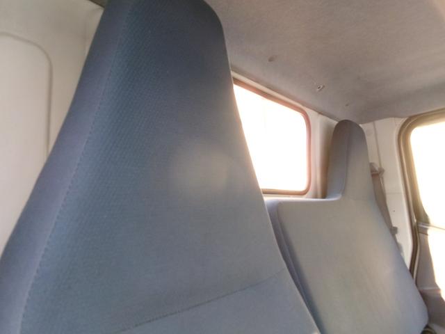 キャンター 　平ボディー　エアコン　パワステ　パワーウインドウ　エアバック　ＡＢＳ　ＥＴＣ　鉄板張り（13枚目）