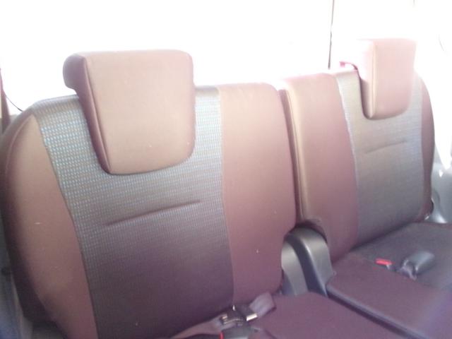 ヴォクシー Ｚ　エアコン　パワステ　パワーウインドウ　エアバック　ＡＢＳ　電動スライドドア　ＨＤＤナビ　バックカメラ　スマートキー　プッシュスタート（17枚目）