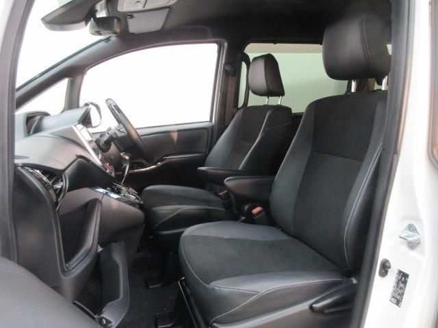 ノア Ｓｉ　ダブルバイビーＩＩＩ　フルセグ　メモリーナビ　ＤＶＤ再生　バックカメラ　衝突被害軽減システム　ＥＴＣ　両側電動スライド　ＬＥＤヘッドランプ　乗車定員７人　３列シート　アイドリングストップ（22枚目）