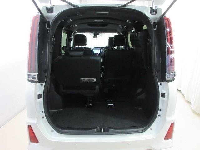 ノア Ｓｉ　ダブルバイビーＩＩＩ　フルセグ　メモリーナビ　ＤＶＤ再生　バックカメラ　衝突被害軽減システム　ＥＴＣ　両側電動スライド　ＬＥＤヘッドランプ　乗車定員７人　３列シート　アイドリングストップ（29枚目）