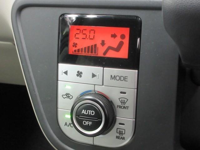 エアコンはオートエアコンになっています。