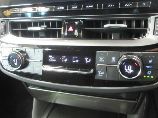 クラウンハイブリッド ＲＳ　リミテッドＩＩ　革シート　フルセグ　メモリーナビ　ＤＶＤ再生　バックカメラ　衝突被害軽減システム　ＥＴＣ　ドラレコ　ＬＥＤヘッドランプ（26枚目）