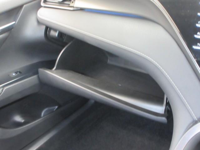 カムリ ＷＳ　フルセグ　メモリーナビ　ＤＶＤ再生　バックカメラ　衝突被害軽減システム　ＥＴＣ　ＬＥＤヘッドランプ（19枚目）