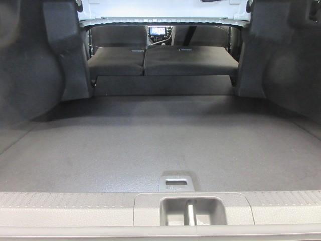 カムリ ＷＳレザーパッケージ　革シート　フルセグ　メモリーナビ　ＤＶＤ再生　バックカメラ　衝突被害軽減システム　ＥＴＣ　ＬＥＤヘッドランプ（33枚目）