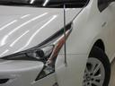 左フロントコーナーに電動のフェンダーポールが付いています。