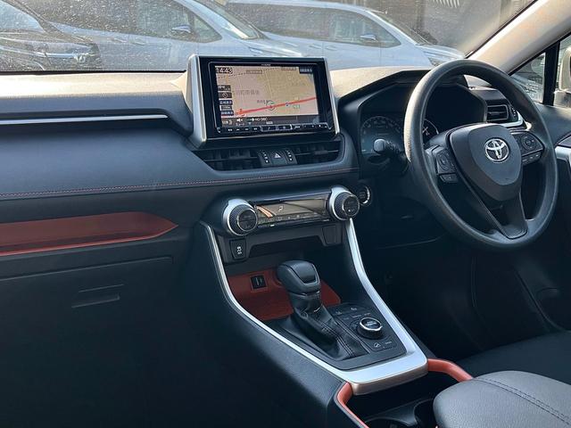RAV4 アドベンチャー 踏み間違い加速抑制 タイヤ新 ドラレコ ディーラー保証1年走行距離無制限 トヨタ認定中古車 ナビ フルセグ バックカメラ CD再生 ETC スマートキー LEDヘッドランプ パワーシート 純正アルミ(42枚目)