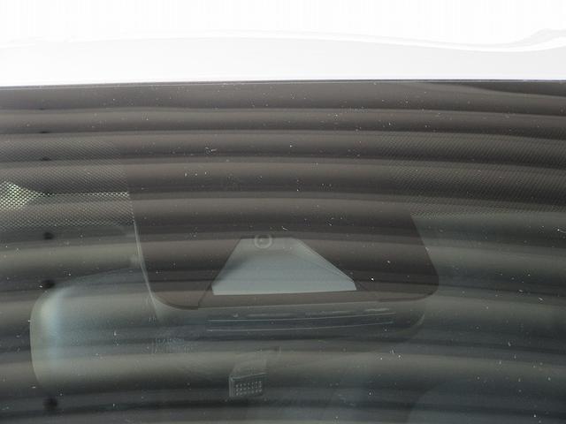 ヤリス G 雹害車 踏み間違い加速抑制 全方位モニタ ディーラー保証1年走行距離無制限 トヨタ認定中古車 ディスプレイオーディオ ナビ ETC スマートキー LEDヘッドランプ 純正アルミホイール ワンオーナー(3枚目)