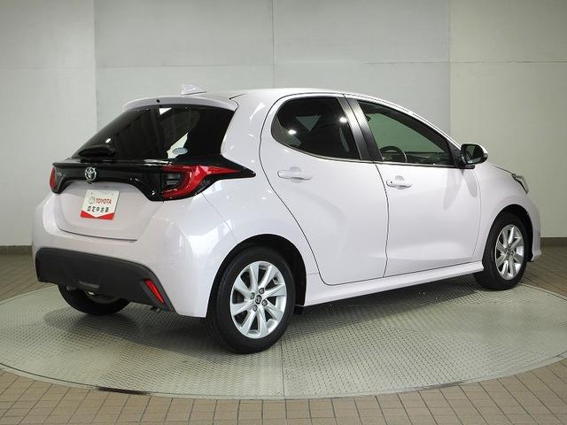 ヤリス G 雹害車 踏み間違い加速抑制 全方位モニタ ディーラー保証1年走行距離無制限 トヨタ認定中古車 ディスプレイオーディオ ナビ ETC スマートキー LEDヘッドランプ 純正アルミホイール ワンオーナー(19枚目)