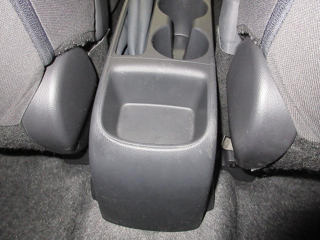 ヤリス G 雹害車 踏み間違い加速抑制 全方位モニタ ディーラー保証1年走行距離無制限 トヨタ認定中古車 ディスプレイオーディオ ナビ ETC スマートキー LEDヘッドランプ 純正アルミホイール ワンオーナー(25枚目)