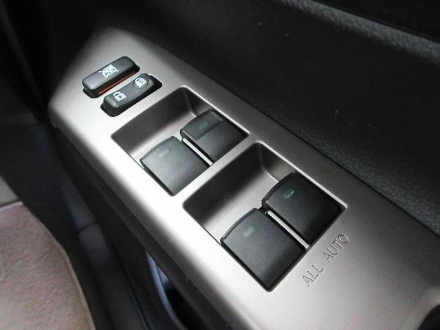 ウィッシュ 2.0G ワンセグ HDDナビ DVD再生 バックカメラ ETC HIDヘッドライト 乗車定員7人 3列シート(14枚目)