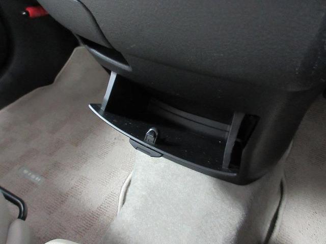 ウィッシュ 2.0G ワンセグ HDDナビ DVD再生 バックカメラ ETC HIDヘッドライト 乗車定員7人 3列シート(19枚目)