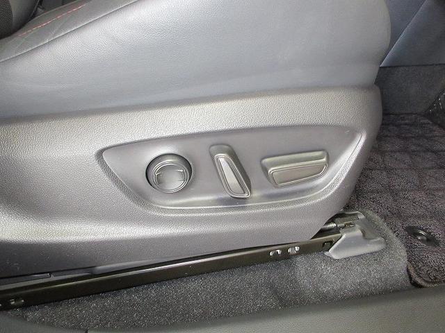 クラウンスポーツ RS 革シート 4WD フルセグ メモリーナビ バックカメラ 衝突被害軽減システム ETC ドラレコ LEDヘッドランプ ワンオーナー 雹害車(5枚目)