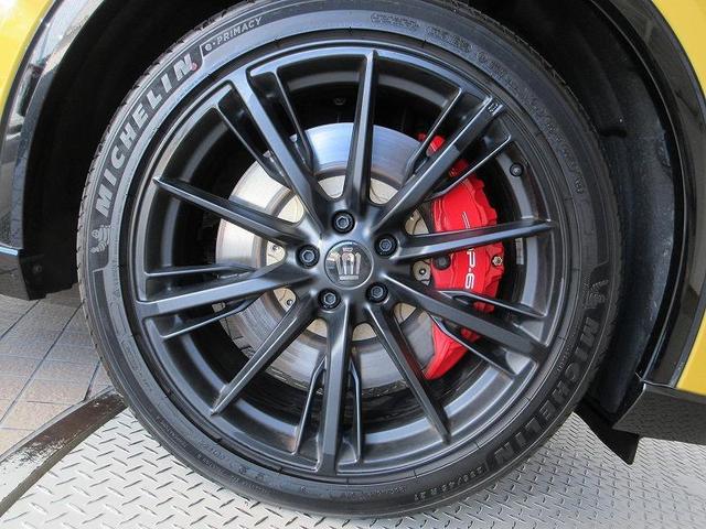 クラウンスポーツ RS 革シート 4WD フルセグ メモリーナビ バックカメラ 衝突被害軽減システム ETC ドラレコ LEDヘッドランプ ワンオーナー 雹害車(33枚目)