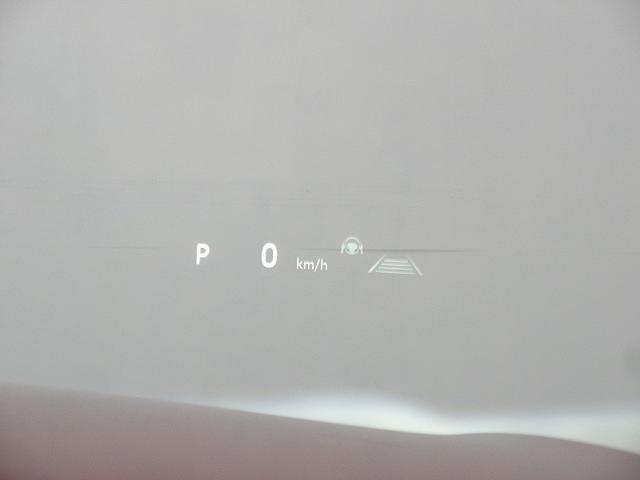 クラウンスポーツ ＲＳ　革シート　４ＷＤ　フルセグ　メモリーナビ　バックカメラ　衝突被害軽減システム　ＥＴＣ　ドラレコ　ＬＥＤヘッドランプ（11枚目）