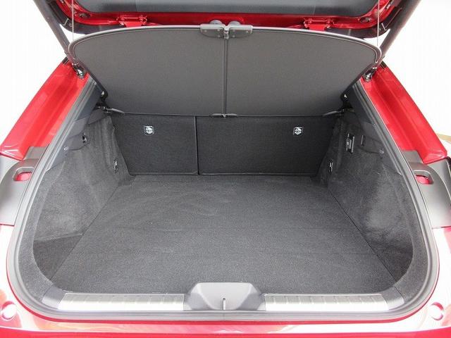 クラウンスポーツ ＲＳ　革シート　４ＷＤ　フルセグ　メモリーナビ　バックカメラ　衝突被害軽減システム　ＥＴＣ　ドラレコ　ＬＥＤヘッドランプ（27枚目）