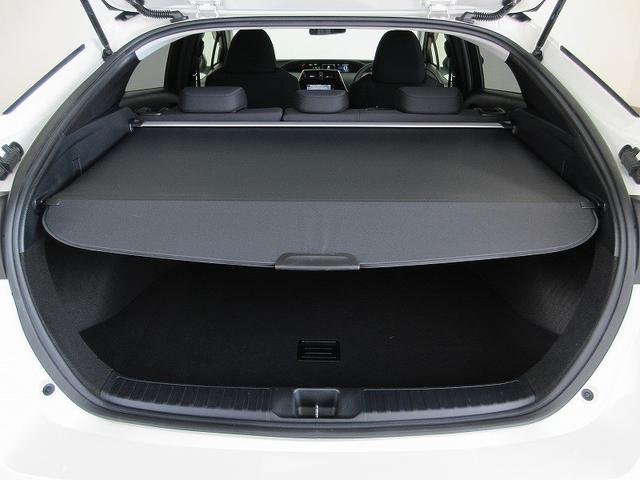 プリウス Ｓ　フルセグ　メモリーナビ　ＤＶＤ再生　バックカメラ　衝突被害軽減システム　ＥＴＣ　ＬＥＤヘッドランプ　ワンオーナー（18枚目）