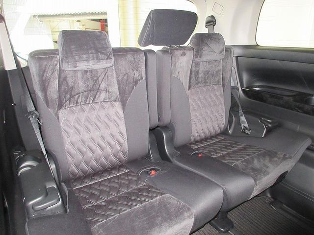 アルファード ２．５Ｓ　フルセグ　メモリーナビ　バックカメラ　衝突被害軽減システム　ＥＴＣ　両側電動スライド　ＬＥＤヘッドランプ　乗車定員７人　３列シート　ワンオーナー（9枚目）