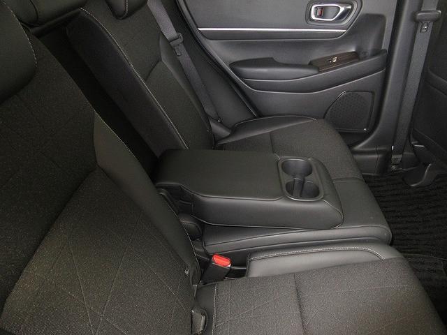 ヴェゼル ｅ：ＨＥＶ　Ｚ　フルセグ　メモリーナビ　ＤＶＤ再生　バックカメラ　衝突被害軽減システム　ＥＴＣ　ドラレコ　ＬＥＤヘッドランプ　ワンオーナー（6枚目）