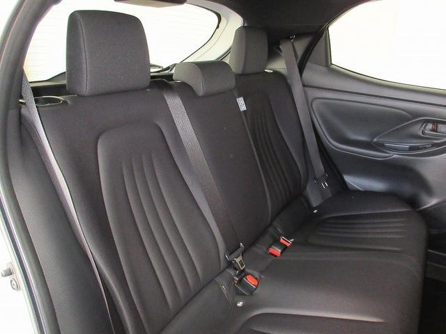 ヤリス Ｘ　衝突被害軽減システム　ワンオーナー（5枚目）