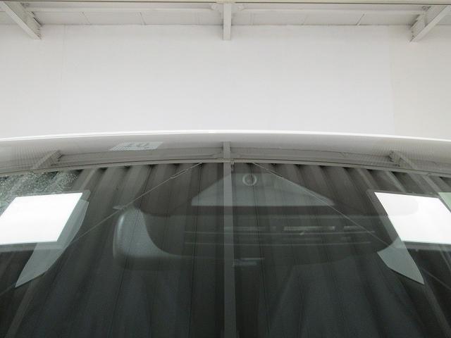 ヤリス Ｘ　衝突被害軽減システム　ワンオーナー（8枚目）