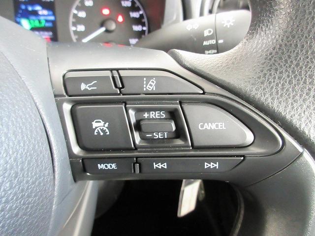 ヤリス Ｘ　衝突被害軽減システム　ワンオーナー（9枚目）