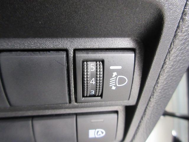 ヤリス Ｘ　衝突被害軽減システム　ワンオーナー（10枚目）