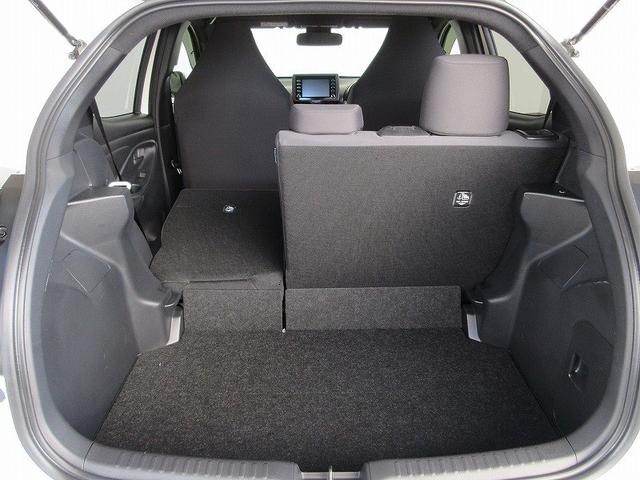 ヤリス Ｘ　衝突被害軽減システム　ワンオーナー（14枚目）