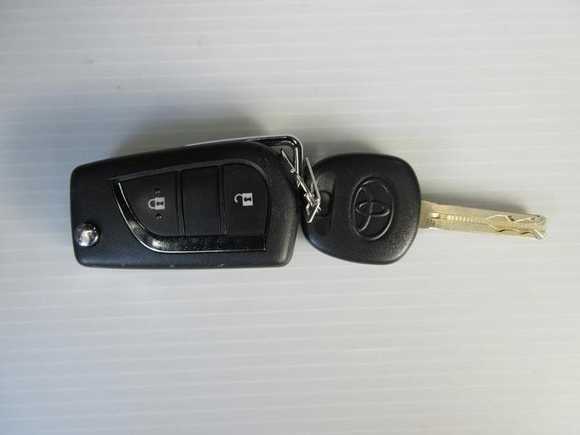 ヤリス Ｘ　衝突被害軽減システム　ワンオーナー（21枚目）