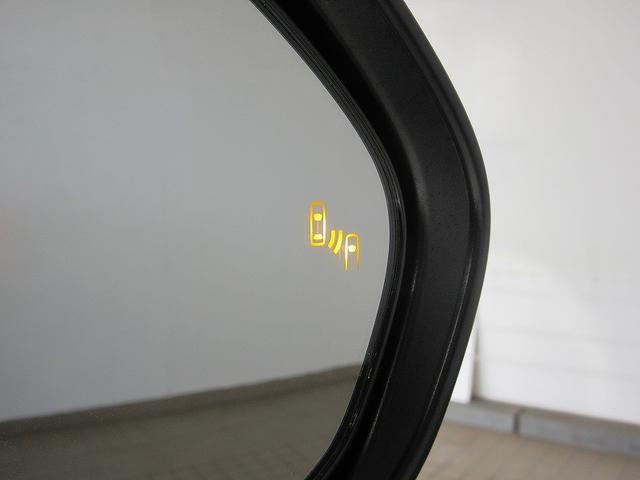 ヤリスクロス ハイブリッドＺ　フルセグ　メモリーナビ　バックカメラ　衝突被害軽減システム　ＥＴＣ　ドラレコ　ＬＥＤヘッドランプ　ワンオーナー（12枚目）