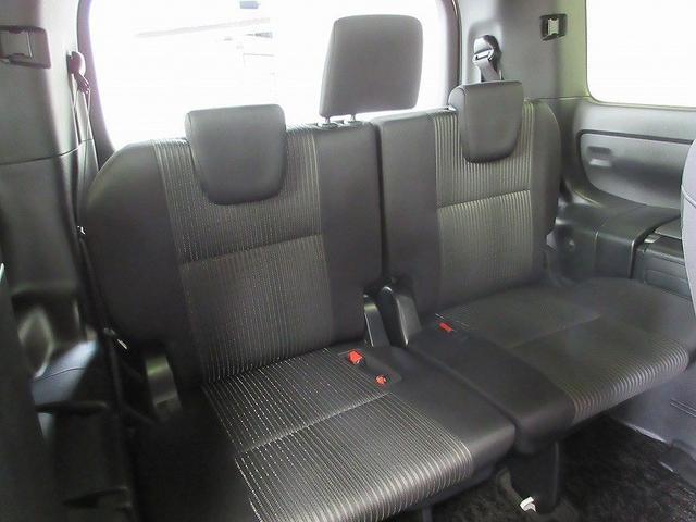 ヴォクシー ＺＳ　煌ＩＩ　フルセグ　メモリーナビ　ＤＶＤ再生　バックカメラ　衝突被害軽減システム　ＥＴＣ　両側電動スライド　ＬＥＤヘッドランプ　乗車定員７人　３列シート　ワンオーナー（10枚目）