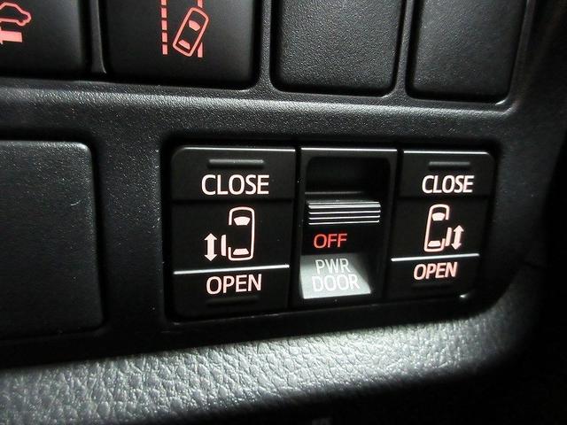 ヴォクシー ＺＳ　煌ＩＩ　フルセグ　メモリーナビ　ＤＶＤ再生　バックカメラ　衝突被害軽減システム　ＥＴＣ　両側電動スライド　ＬＥＤヘッドランプ　乗車定員７人　３列シート　ワンオーナー（17枚目）