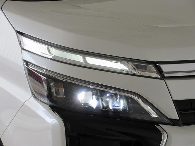 ヴォクシー ＺＳ　煌ＩＩ　フルセグ　メモリーナビ　ＤＶＤ再生　バックカメラ　衝突被害軽減システム　ＥＴＣ　両側電動スライド　ＬＥＤヘッドランプ　乗車定員７人　３列シート　ワンオーナー（27枚目）