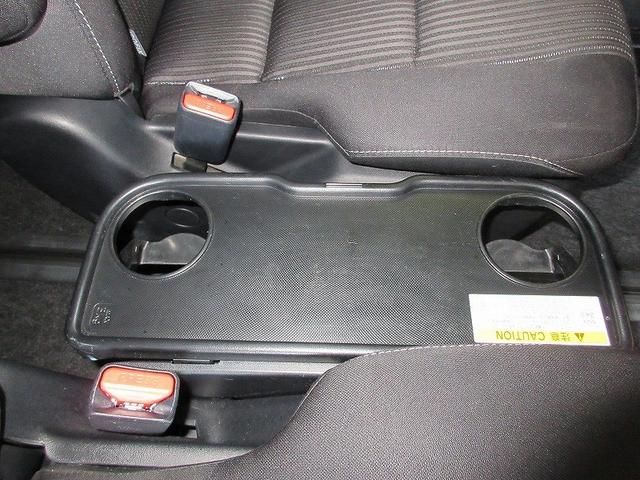 ヴォクシー ZS 煌II フルセグ メモリーナビ DVD再生 後席モニター バックカメラ 衝突被害軽減システム ETC 両側電動スライド LEDヘッドランプ 乗車定員7人 3列シート ワンオーナー アイドリングストップ(7枚目)