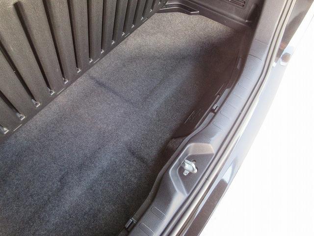 ヴォクシー ZS 煌II フルセグ メモリーナビ DVD再生 後席モニター バックカメラ 衝突被害軽減システム ETC 両側電動スライド LEDヘッドランプ 乗車定員7人 3列シート ワンオーナー アイドリングストップ(28枚目)