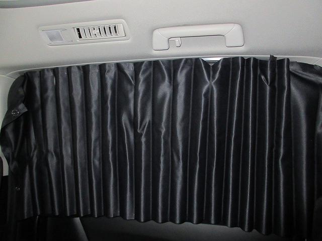 ヴェルファイア 2.5Z 4WD フルセグ メモリーナビ DVD再生 バックカメラ 衝突被害軽減システム ETC 両側電動スライド LEDヘッドランプ 乗車定員7人 3列シート ワンオーナー(8枚目)