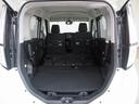 室内高がしっかり取られている上に、後部座席は床下にストンと落として畳めるタイプなので、フラットな荷室を作り出すことができます。