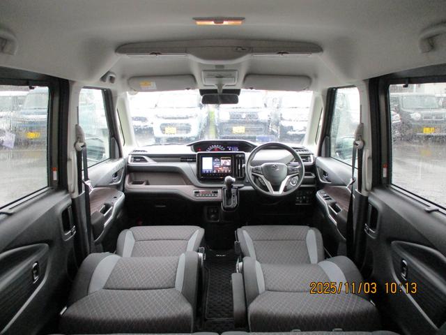 ソリオバンディット バンディット　ＨＹＢＲＩＤ　ＭＶ　２型　全方位モニターナビ　バックカメラ　オートライト　スライドドア　純正ナビ　プッシュスタート　シートヒーター　オートエアコン　衝突被害軽減システム　アイドリングストップ　横滑り防止機能　衝突安全ボディ（3枚目）