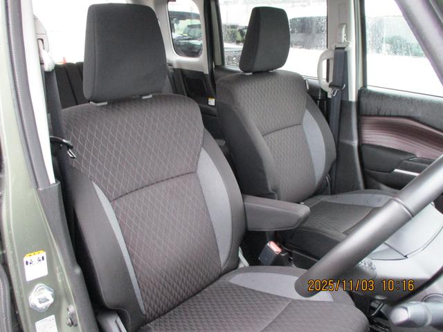 ソリオバンディット バンディット　ＨＹＢＲＩＤ　ＭＶ　２型　全方位モニターナビ　バックカメラ　オートライト　スライドドア　純正ナビ　プッシュスタート　シートヒーター　オートエアコン　衝突被害軽減システム　アイドリングストップ　横滑り防止機能　衝突安全ボディ（4枚目）