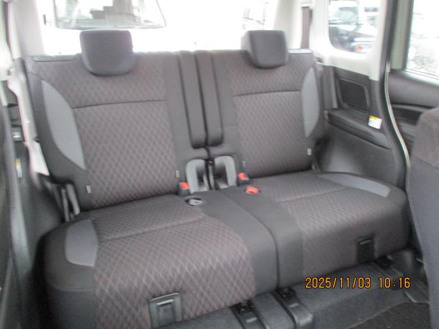 ソリオバンディット バンディット　ＨＹＢＲＩＤ　ＭＶ　２型　全方位モニターナビ　バックカメラ　オートライト　スライドドア　純正ナビ　プッシュスタート　シートヒーター　オートエアコン　衝突被害軽減システム　アイドリングストップ　横滑り防止機能　衝突安全ボディ（8枚目）